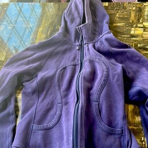 Womens lulu lemon sweater